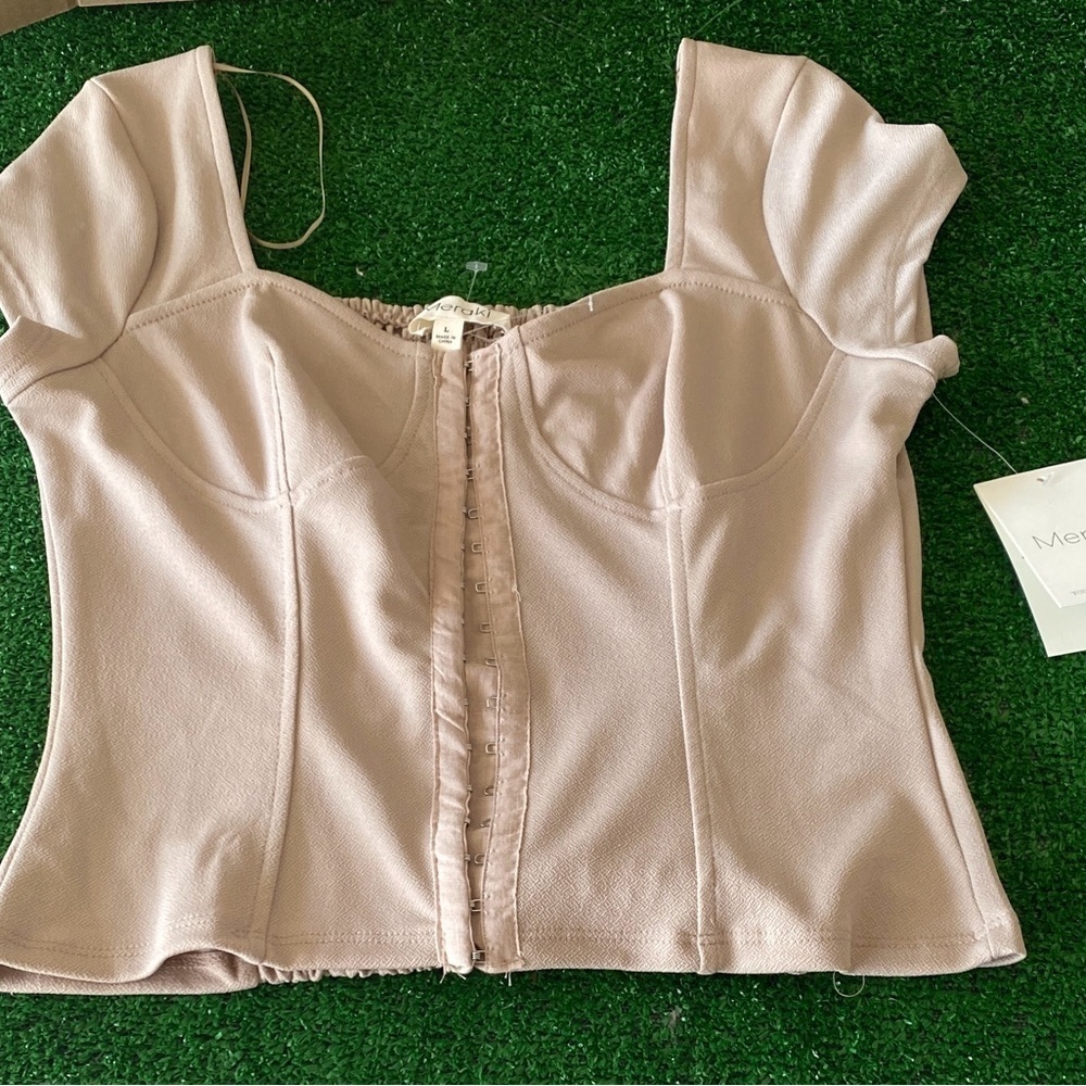 Meraki Women’s Sweetheart Neckline Button Front Top Beige Nude Size L NWT I-21